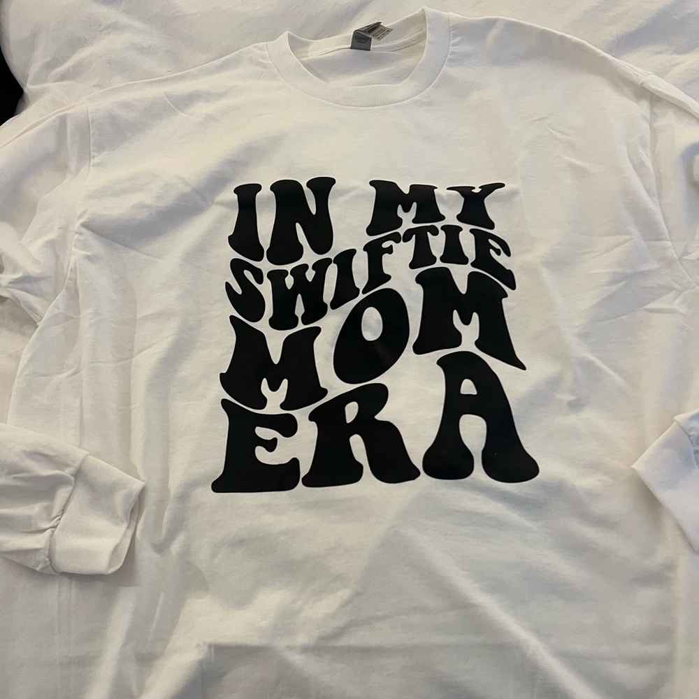 Taylor Swift T shirt- “IN MY SWIFTIE MOM ERA” - Picture 3 of 3